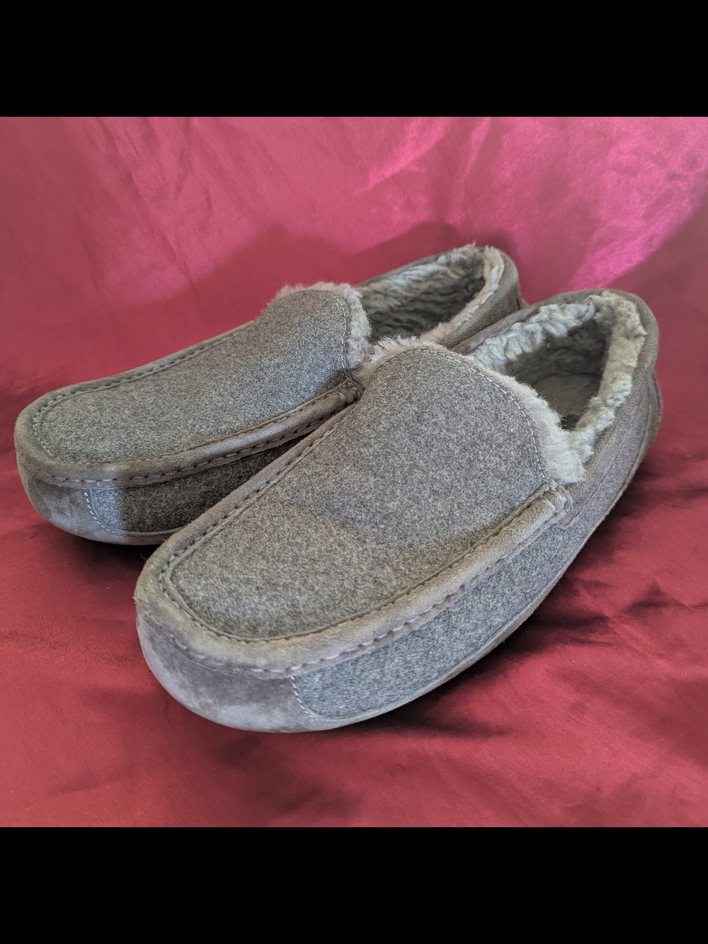 UGG Slippers Moccasins Slip On Loafer Mens Sz 12 Gray GUC